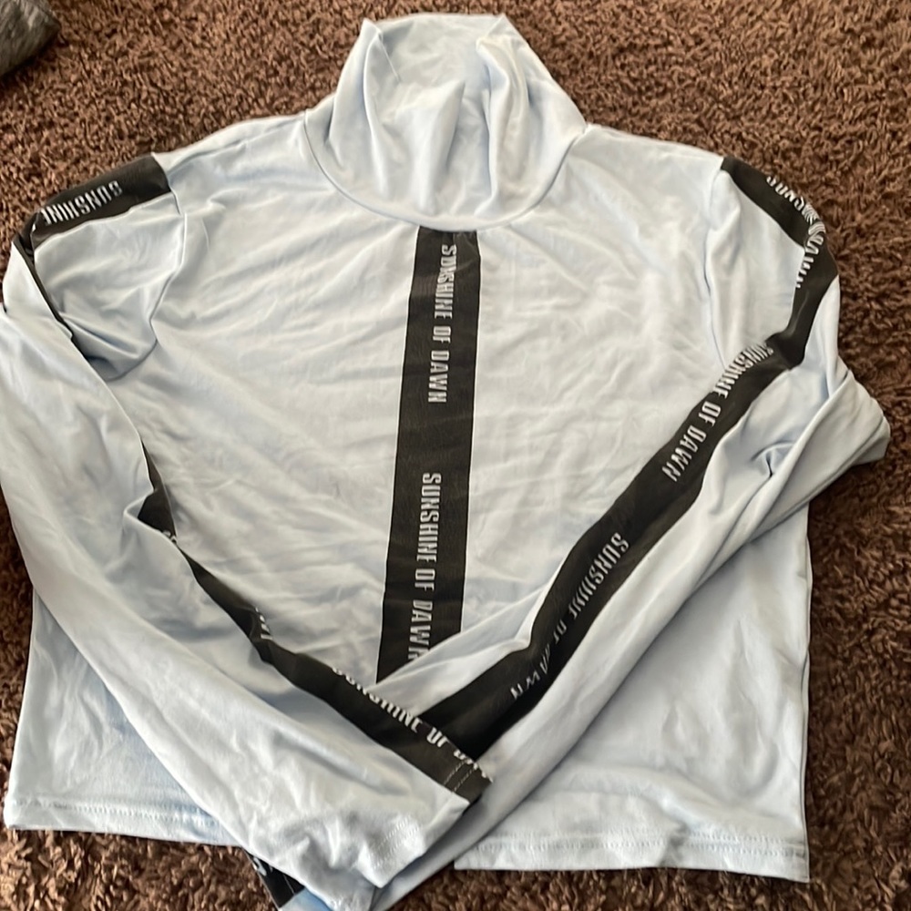 Light blue crop